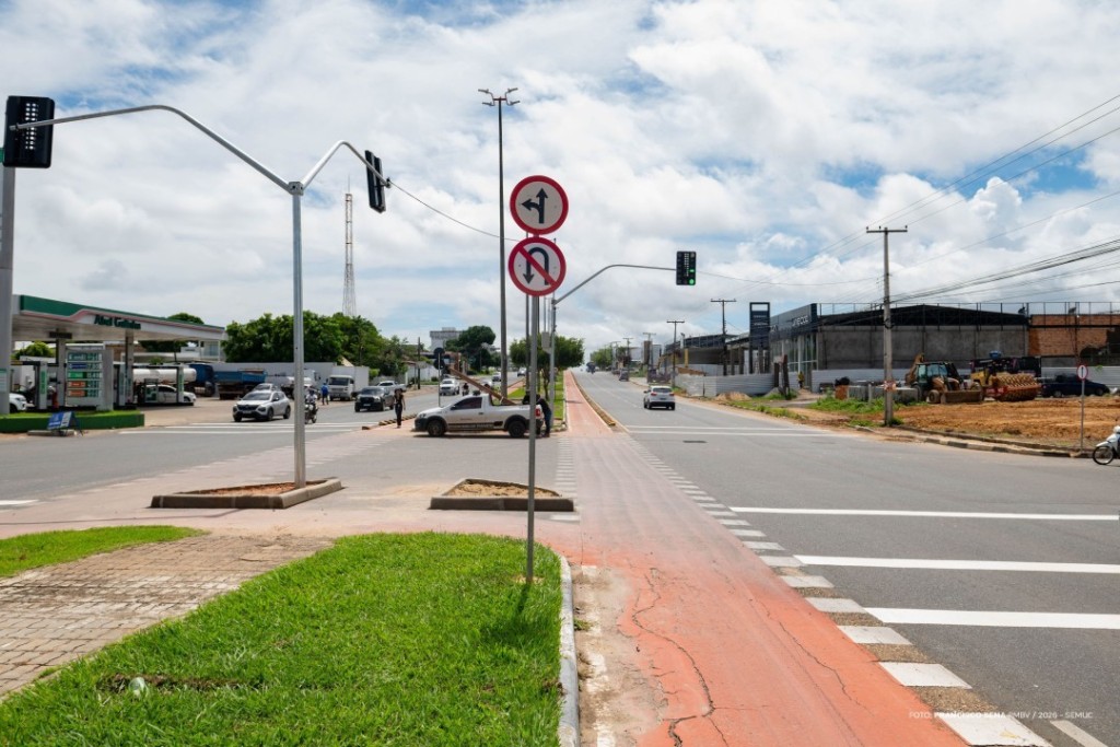 Novo semáforo na Ville Roy amplia segurança de condutores na capital